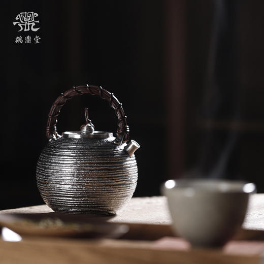 鹤鼎堂银壶闻天系列照明螺旋纹中号汤沸银色（缺货） 商品图4