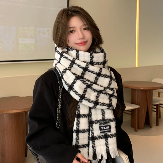 【超美❗️高级感百搭加厚围巾】冬季潮流韩版保暖格子围脖，日常出街百搭又好看，新款披肩两用围巾针织围脖QQ 商品图1