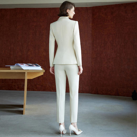 IWY/米白色总裁职业西装套装女秋冬干练商务接待工作服职业装CP1966 商品图3