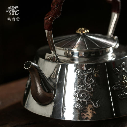 鹤鼎堂银壶闻天系列思泉汤沸錾刻火龙(银色）（缺货） 商品图4