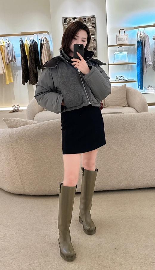 女款短款两面穿羽绒服 商品图4