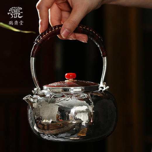 鹤鼎堂银壶闻天系列若扬汤沸槌目纹铜包银盖（银色）（缺货） 商品图2