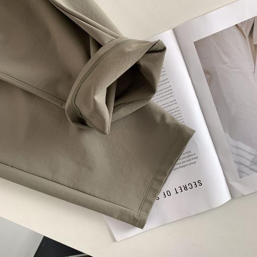 贸易公司渠道独家正版面料，原标原吊牌💥妈生品质【lu家男女同款梭织裤】✅高支高密双面材料，防风防泼耐脏污，内里爽滑不粘身✅裤管有松量修饰腿型，显瘦藏肉，不裹腿不紧绷 商品图12