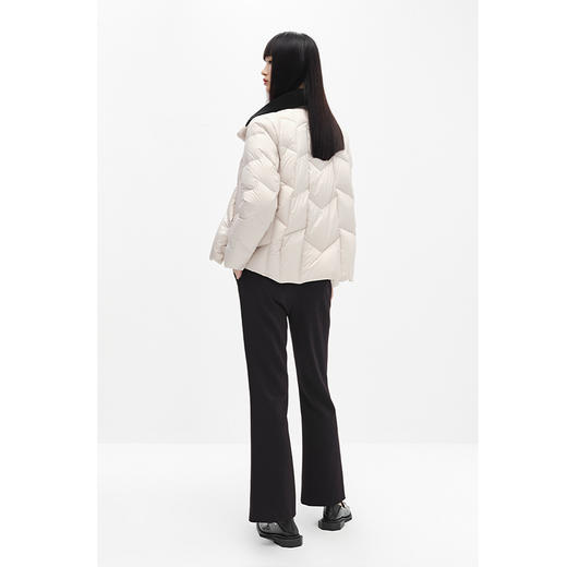 NEELLY纳俪商场同款冬季新款羽绒服女立领菱格短款外套保暖百搭N24104L04590 商品图3