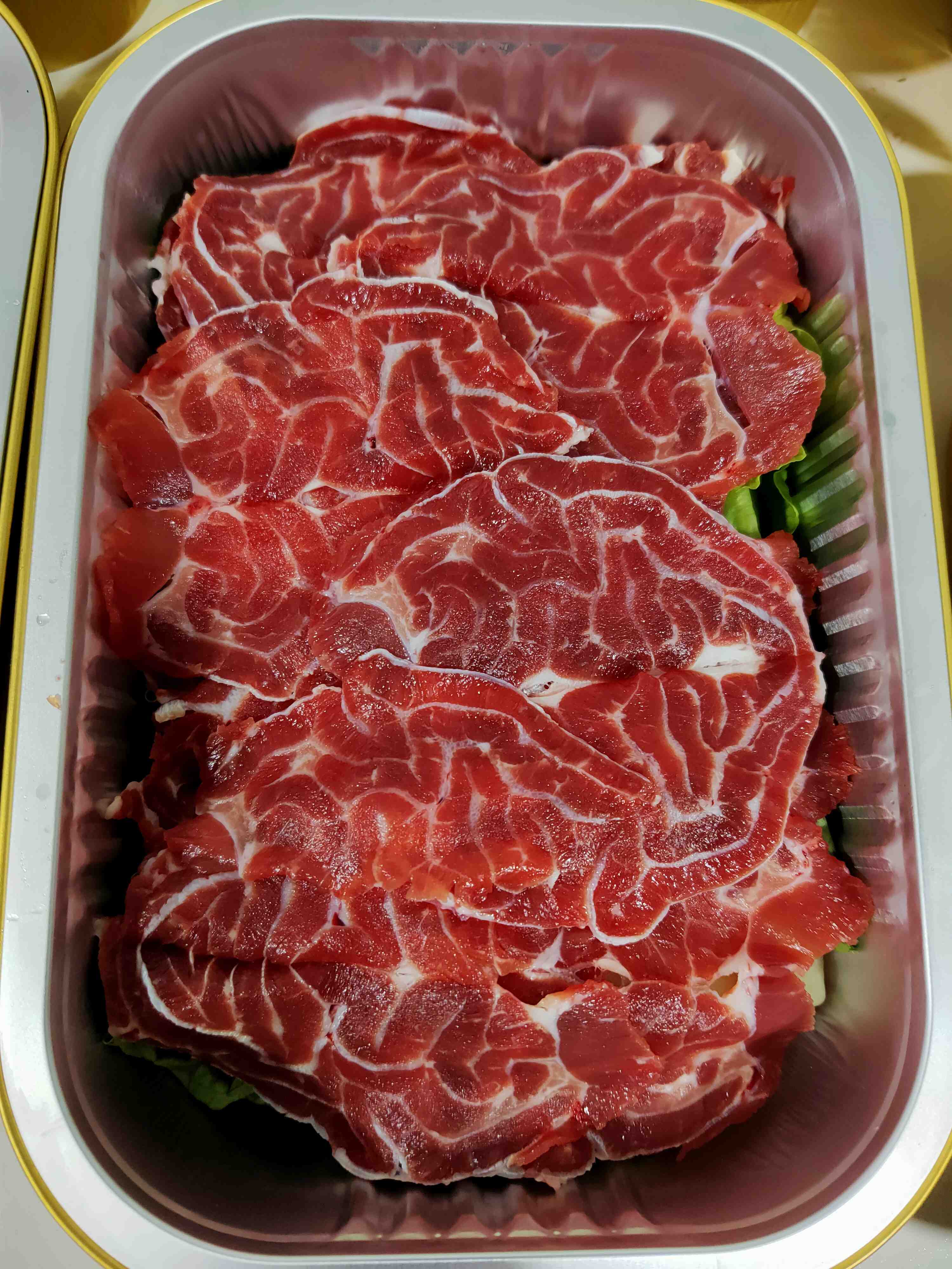 五花趾牛肉片，1盒，涮火锅吃的