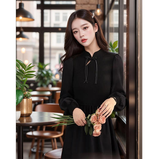 奢姿大码女装2024秋冬气质小立领新中式裙子胖妹妹盘扣设计连衣裙9944855141 商品图2