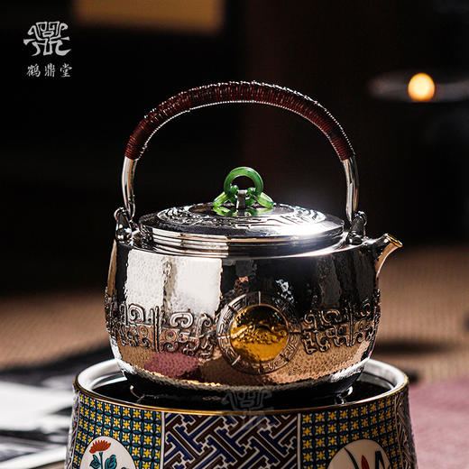 鹤鼎堂银壶闻天系列晨风汤沸錾刻饕餮纹金犀牛（银色）（缺货） 商品图0