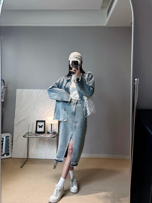 分镜头/SHANG1BYSHANGYI  2024新款设计感收腰牛仔外套2180 商品图3