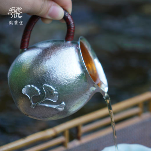 鹤鼎堂闻天系列振鹭公杯錾刻银杏（银色）（缺货） 商品图1