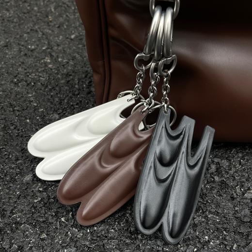 CryingCenter CCClogo皮质挂件钥匙扣挂饰卡套一寸照卡套哭喊中心 商品图0