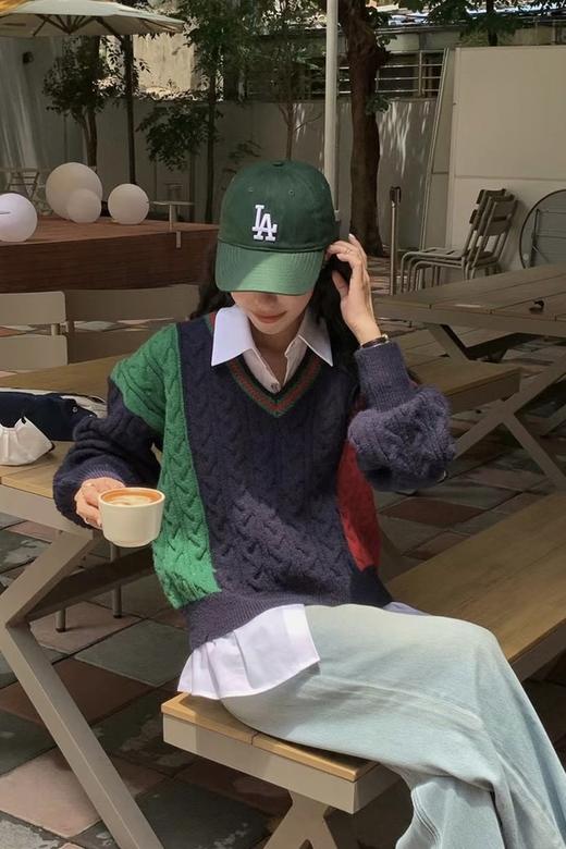 WHO KNOWS V领撞色针织上衣 17215 商品图1