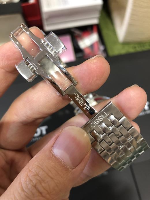 天梭卡森石英系列三眼男表，原厂机芯..全套包装配件..仅有几块.. 商品图1