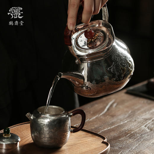 鹤鼎堂银壶闻天系列思成汤沸錾刻福禄寿喜（银色）（缺货） 商品图4