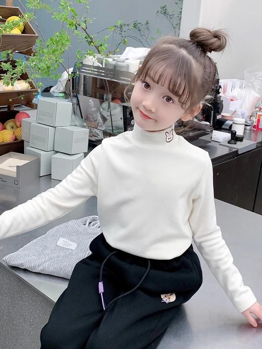 【可爱小兔纸，双面加厚，领口刺绣德绒打底衫】女童加厚打底衫 冬装新款 儿童德绒小宝宝洋气半高领 加厚上衣潮款-QQ 商品图1