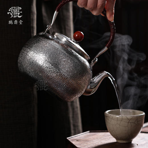 鹤鼎堂银壶闻天系列淄衣横纹坚纹雪花纹汤沸（银色）（缺货） 商品图2