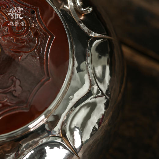 鹤鼎堂银壶闻天系列若扬汤沸槌目纹铜包银盖（银色）（缺货） 商品图3