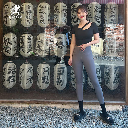 壁虎瑜伽【2410TZ319】斜肩显瘦套装（一体式胸垫 ）【5天发货】 商品图2