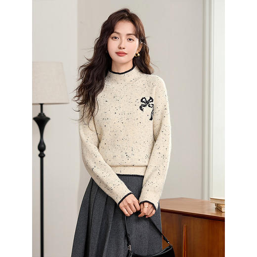 【1件75折】熙世界毛衣慵懒高级感女2025秋冬新款蝴蝶结提花半高领针织打底衫 商品图3