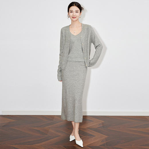 【高货wl】全新升级【铂金会员330/天猫439/差价109】(35225) 洛诗琳羊驼绒混纺开衫吊带半裙温柔慵懒针织三件套女 商品图2