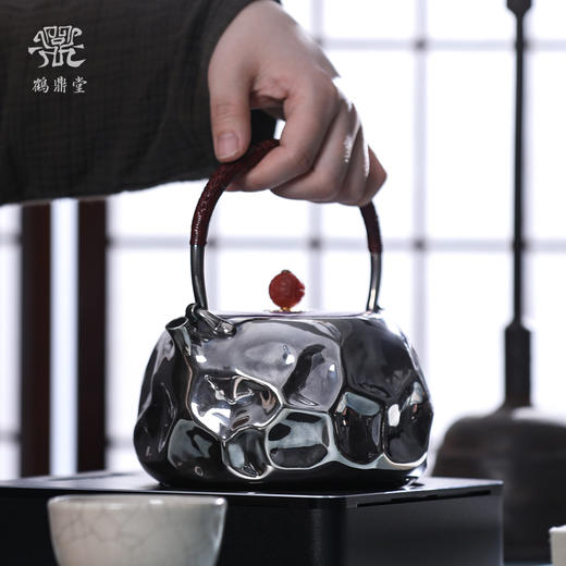 鹤鼎堂银壶闻天系列崧高槌目纹钧瓷盖汤沸（银色）（缺货） 商品图4