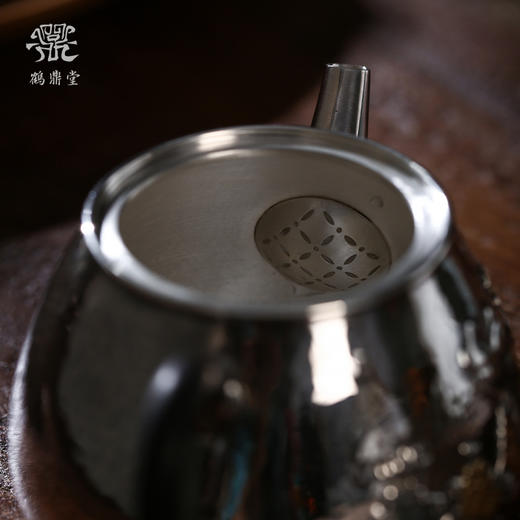 鹤鼎堂银壶闻天系列景山槌目纹錾刻鸟语花香急须(银色)（缺货） 商品图3