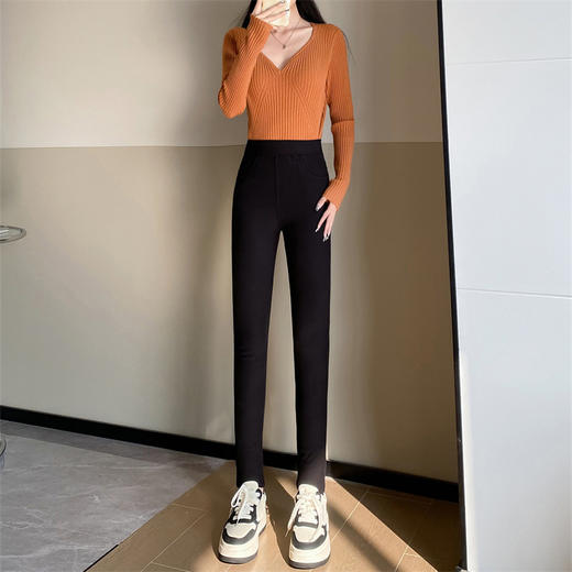 🌿🌿🌿【骆柒柒绒绒小黑裤6680款】🌈能锁温的裤子👖 🎉臀型好看的裤子 🎉🎉才是真的版型好🙌 弹力升级！🌸超柔的绒，可以练“瑜伽”🧘的小脚裤 商品图5