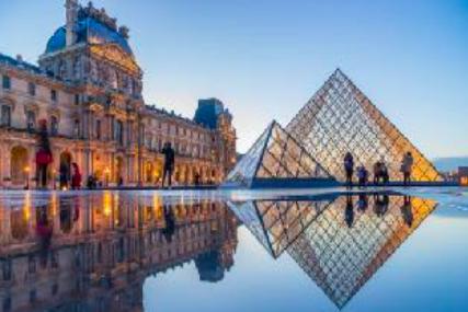 【寒假亲子】在巴黎市政厅参加“法国春晚”,卢浮宫官方艺术家授课,法国艺术文化⼩大使实习营|含机票|6~12岁亲子 商品图0