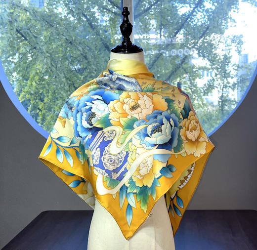 喜得宝进博会文创款《筑梦丝路》手绘非遗技艺丝巾杭州丝绸100%桑蚕丝素绉缎 商品图6