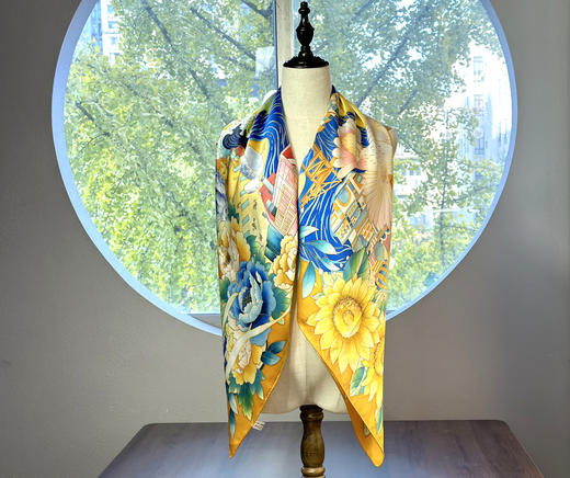 喜得宝进博会文创款《筑梦丝路》手绘非遗技艺丝巾杭州丝绸100%桑蚕丝素绉缎 商品图9