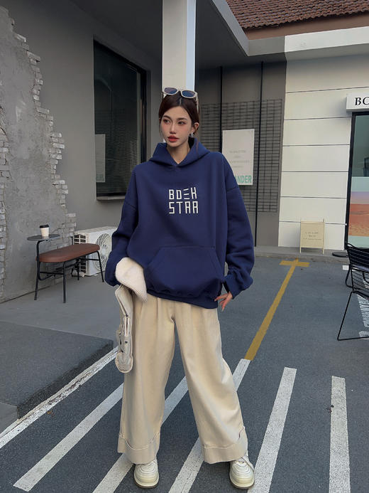 🌸【品牌直发】香港BDEK美式潮牌一体绒连帽卫衣，🤩出口品质❗️ ⚠️版型好绝！上身瞬间秒变时尚达人😎 惊掉下巴🙀 ✅客供面料 保暖轻便 亲肤舒适 商品图1