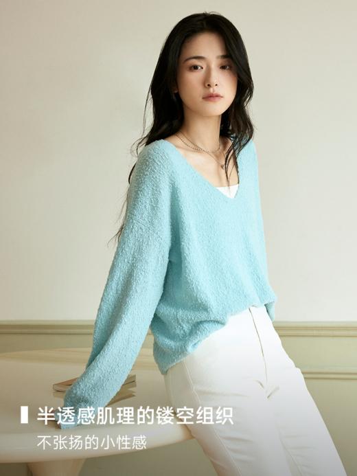 明媚减龄V领羊毛混纺豆豆纱毛衫FCE3WST175 商品图4
