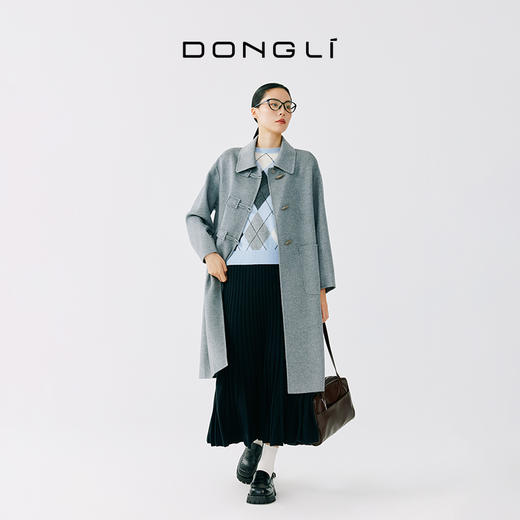 东黎 • 山羊绒女士秋冬西服领三粒扣双面羊绒呢长款大衣 4257 商品图3