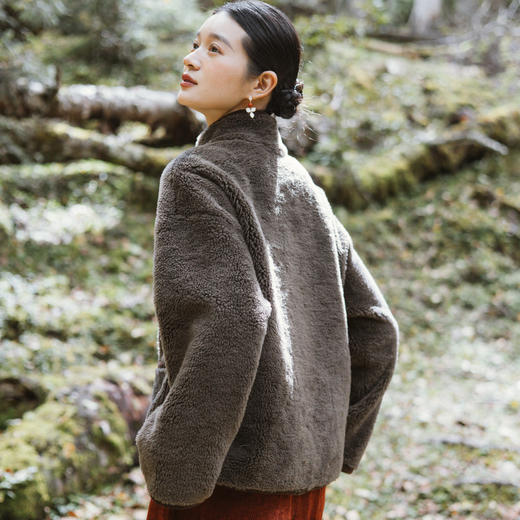 绽放旅行女装767朵/全羊毛羊羔毛复合麂皮绒双面可穿开襟短外套 商品图1
