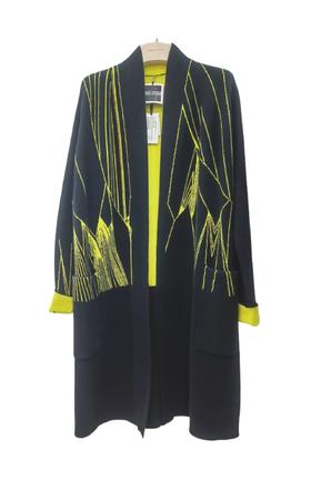 手工双面青果领流线提花羊绒针织大衣 JKF16W070A