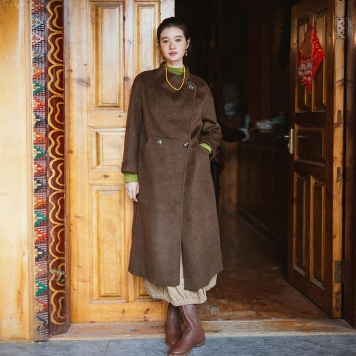绽放旅行女装803朵/*绵羊毛慵懒垂感大翻领中长款毛呢大衣 商品图0