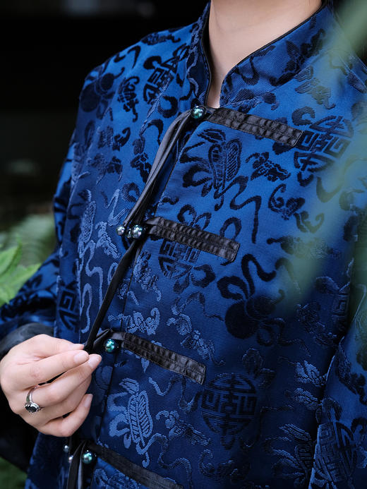 盛唐牡丹 |靛蓝漳绒八宝葫芦外套 商品图1