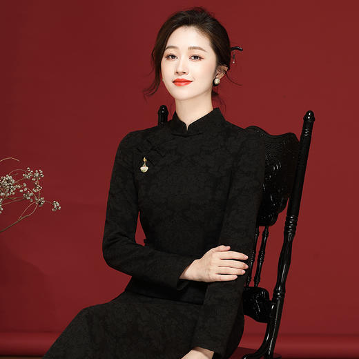 OY-24318中式文雅复古旗袍秋装2024年新款中国风提花日常改良长款 商品图2