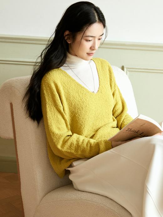 明媚减龄V领羊毛混纺豆豆纱毛衫FCE3WST175 商品图1