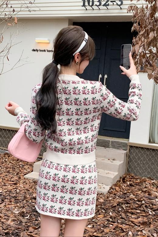 amadella 甜美款花朵图案开衫半裙针织套装 17303 商品图9