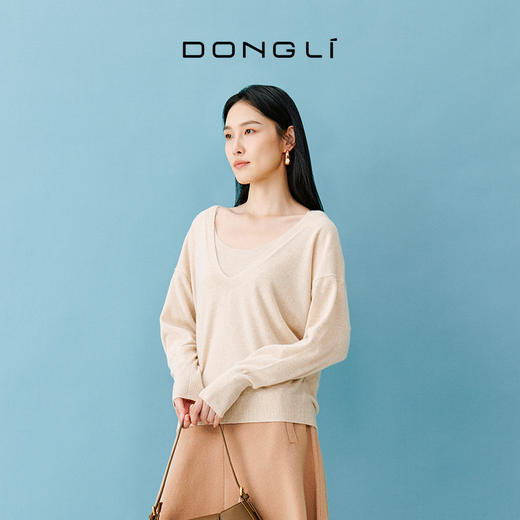 小山羊绒 东黎羊绒 女士秋冬季针织 大V领羊绒纯色宽松简约   DWBS4671AN 商品图7