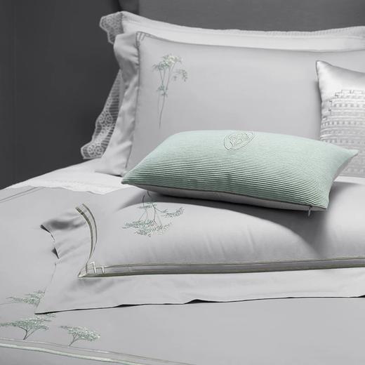 whinny/惠谊新中式100支新疆长绒棉贡缎刺绣四件套 聆风 商品图1