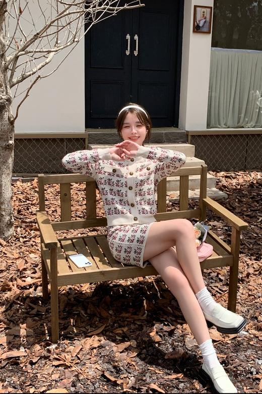 amadella 甜美款花朵图案开衫半裙针织套装 17303 商品图2