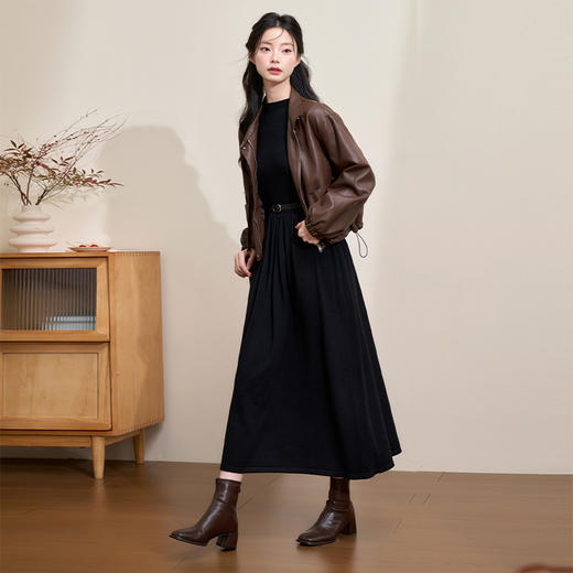 西遇长款黑色连衣裙女冬季新款老钱风腰部V字型设计裙子D0043934 商品图1