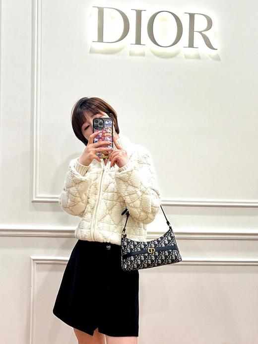 迪奥30Montaigne迷你单肩水饺包这款是二零二五早春成衣系列新品（CB） 商品图7