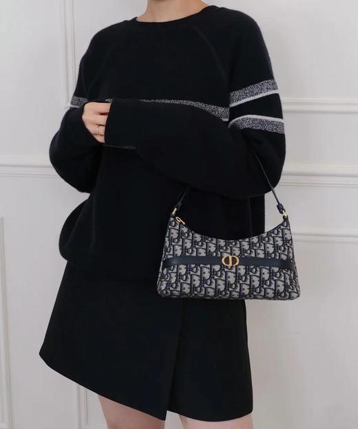 迪奥30Montaigne迷你单肩水饺包这款是二零二五早春成衣系列新品（CB） 商品图8