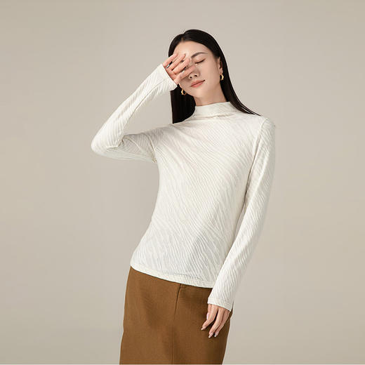 【高货xg】全新升级【铂金会员165/天猫219/差价54】(34905) 洛诗琳肌理感内搭打底衫女秋冬新款优雅显瘦暗纹提花上衣 商品图1