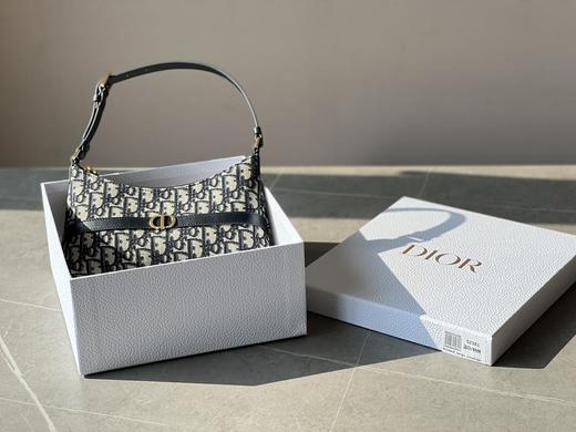 迪奥30Montaigne迷你单肩水饺包这款是二零二五早春成衣系列新品（CB） 商品图10