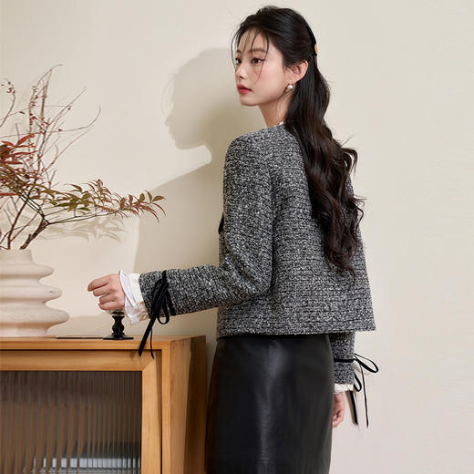 西遇短款小香风外套女冬季新款袖口蝴蝶结拼接设计上衣D0043945 商品图4