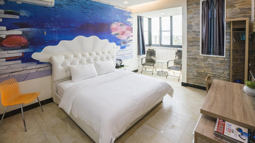 轻松民宿优雅大床房大玩咖会员价 商品图0