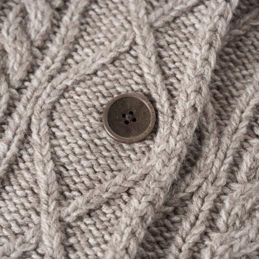 ROMI STUDIO“温暖已至”绵羊毛混纺麻花立领复古开衫外套 442WM001 商品图3